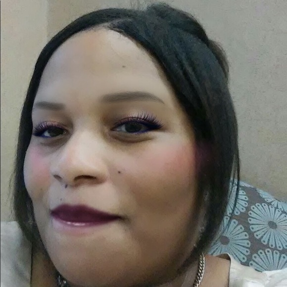 Meet your Posher, Fredericka - Picture 1 of 1